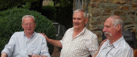 Gaston Lejeune, ancien président, et Jean-Paul Frisée, président depuis 2013, entourent leur vice-président, Yves Delrée